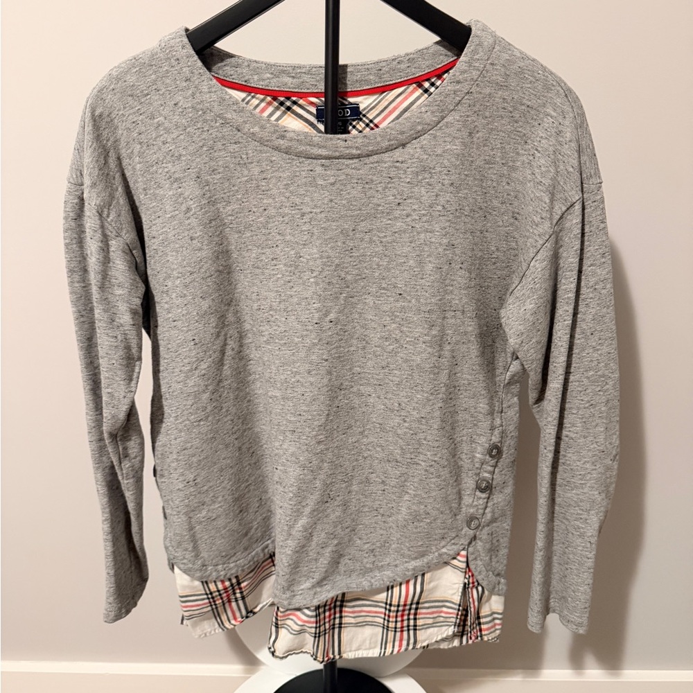 Izod Gray Top with Red Plaid Accent